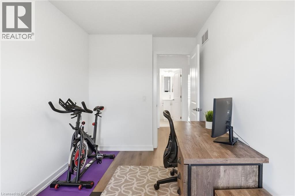 245 BURKE Street - 24