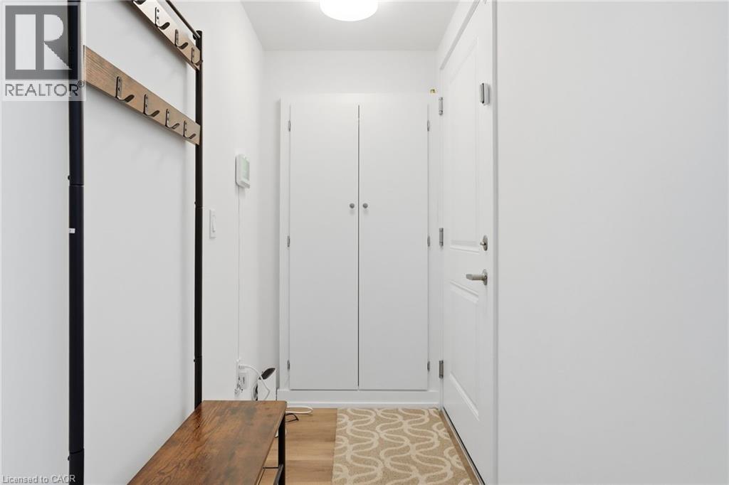 245 BURKE Street - 26