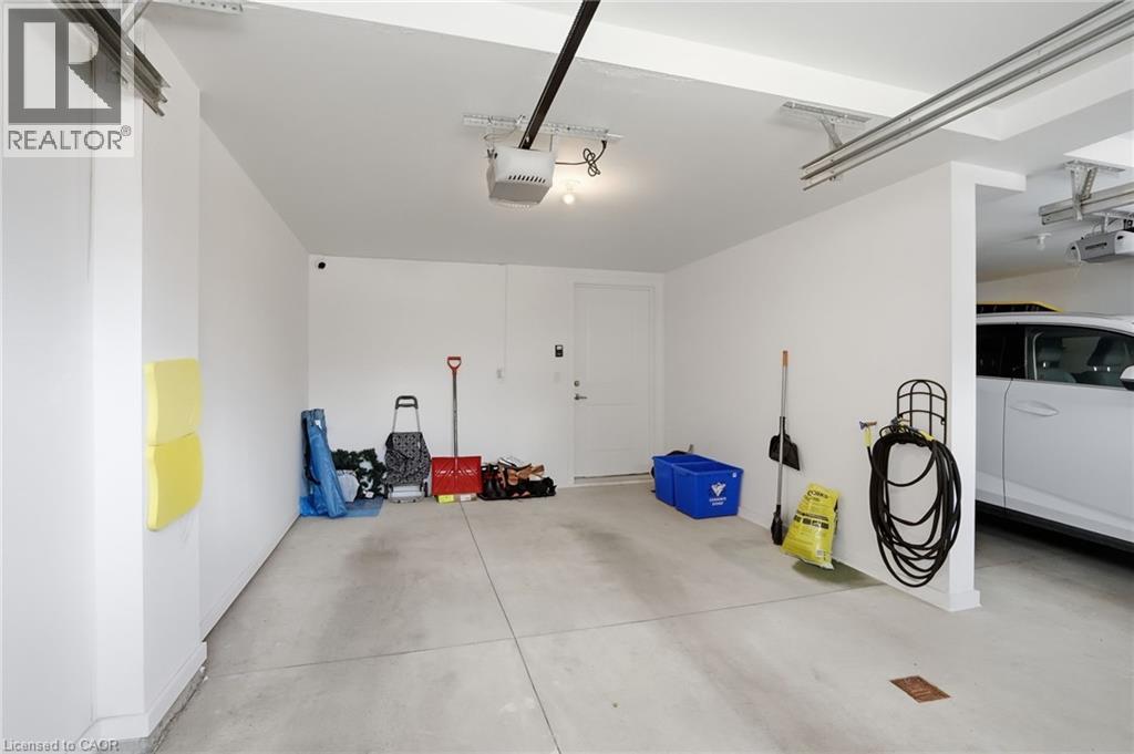 245 BURKE Street - 29