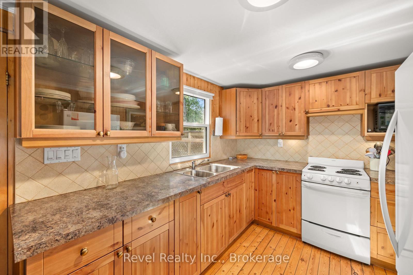 59 BROOK ROAD - 4
