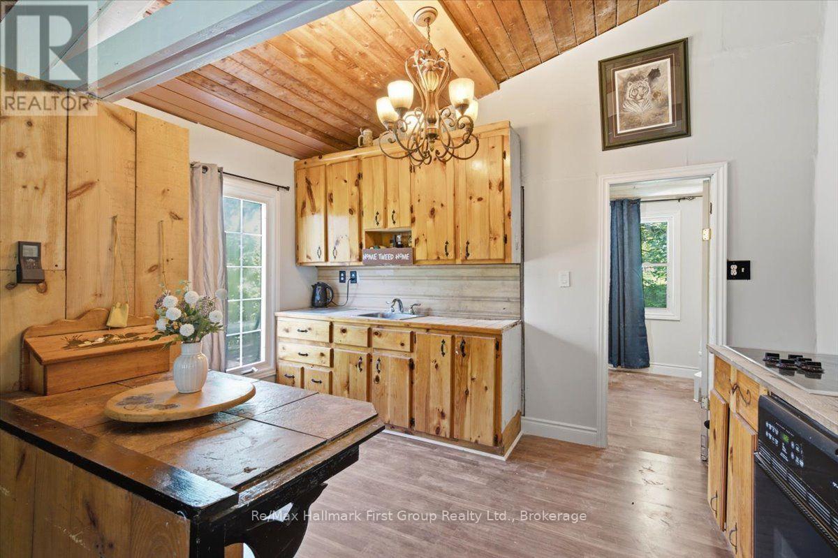 28 BIRCH LANE - 9