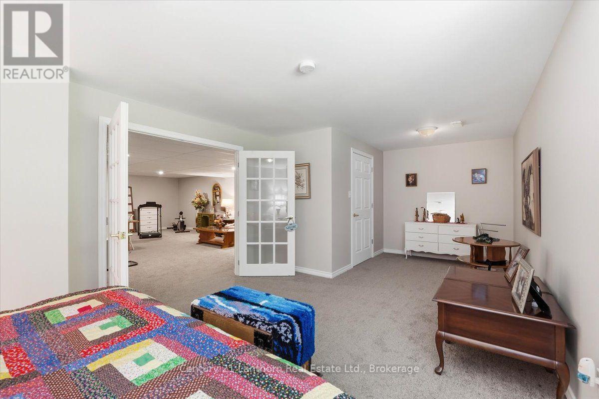17 RICHARDSON LANE - Image 17