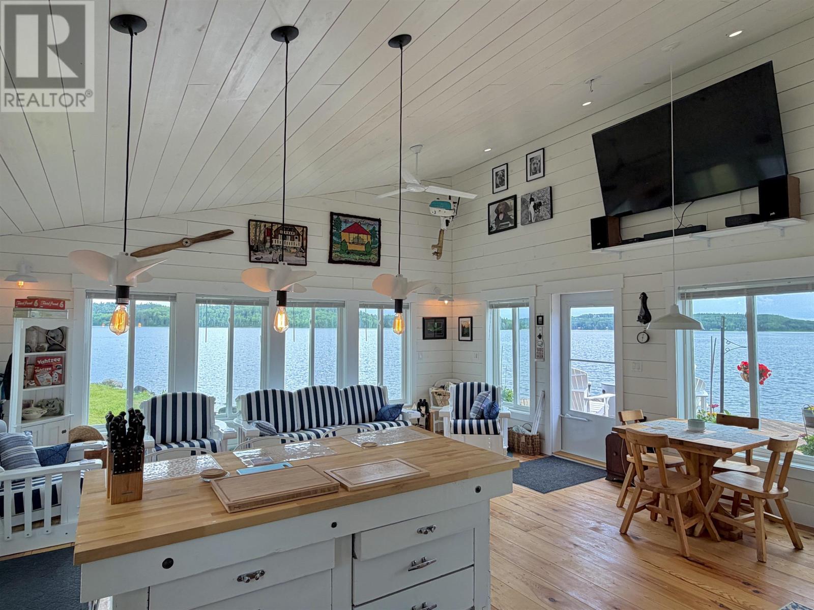 2532 SCHOOL ROAD - 10