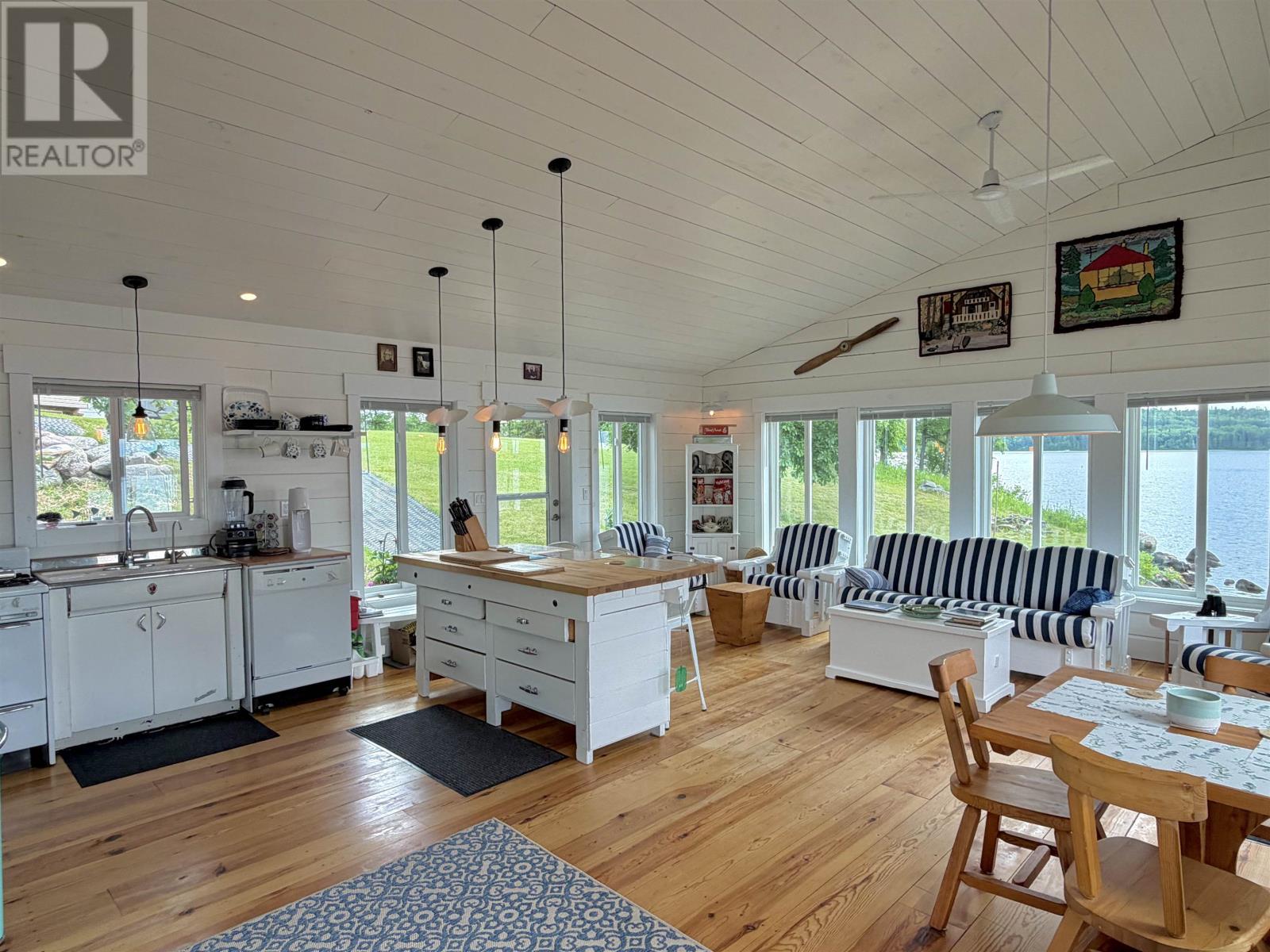 2532 SCHOOL ROAD - 12