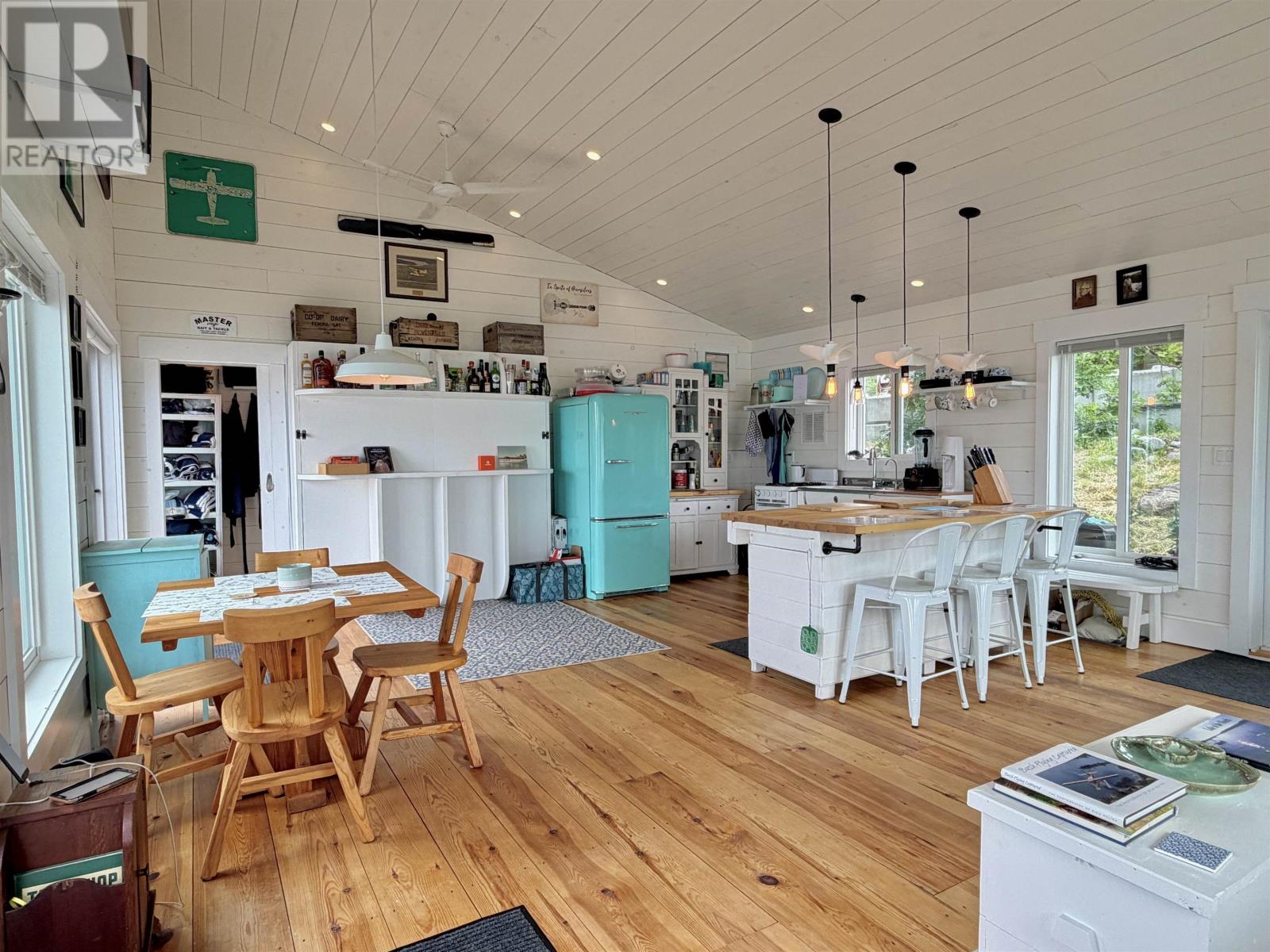 2532 SCHOOL ROAD - 14