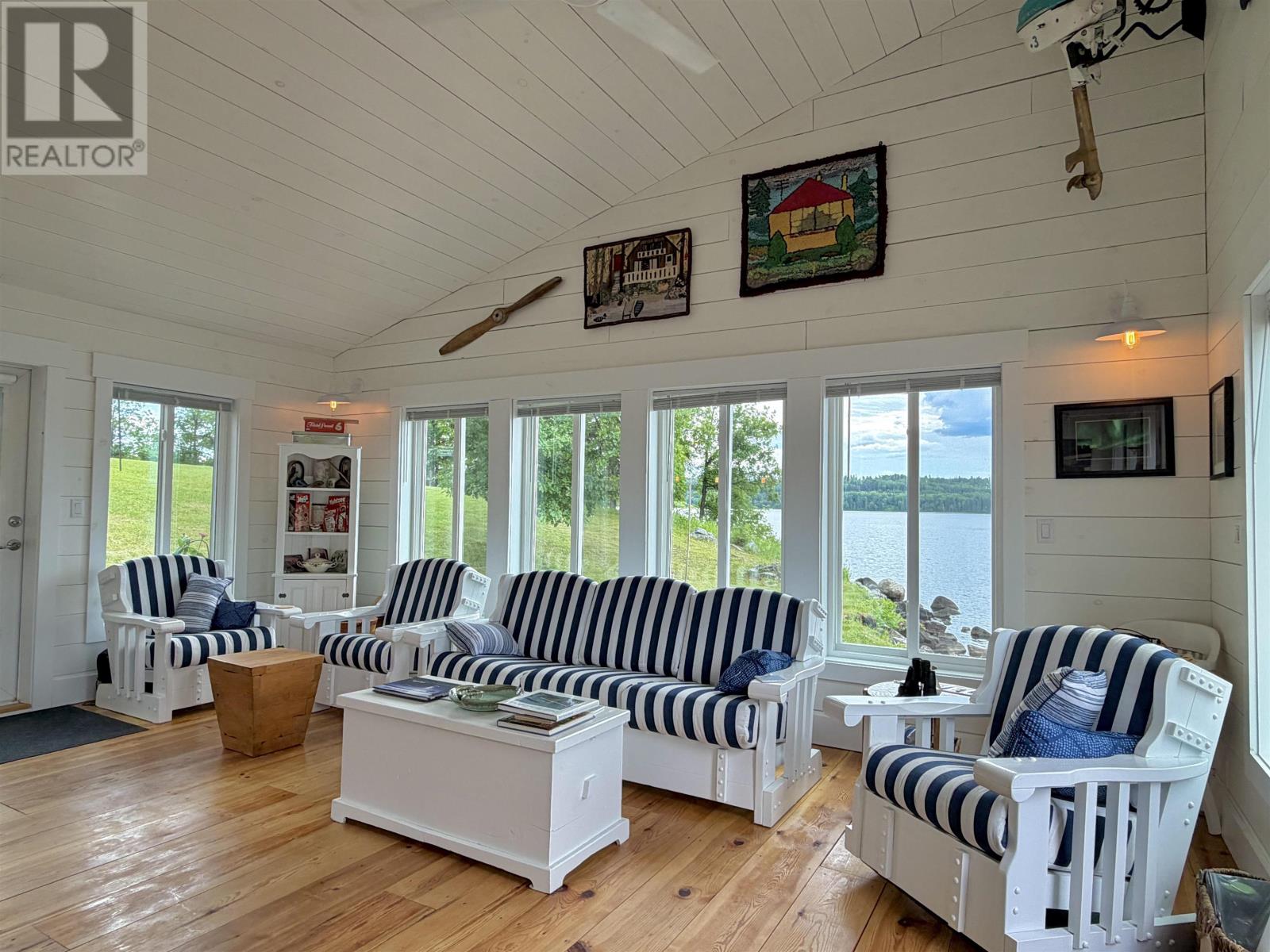 2532 SCHOOL ROAD - 8