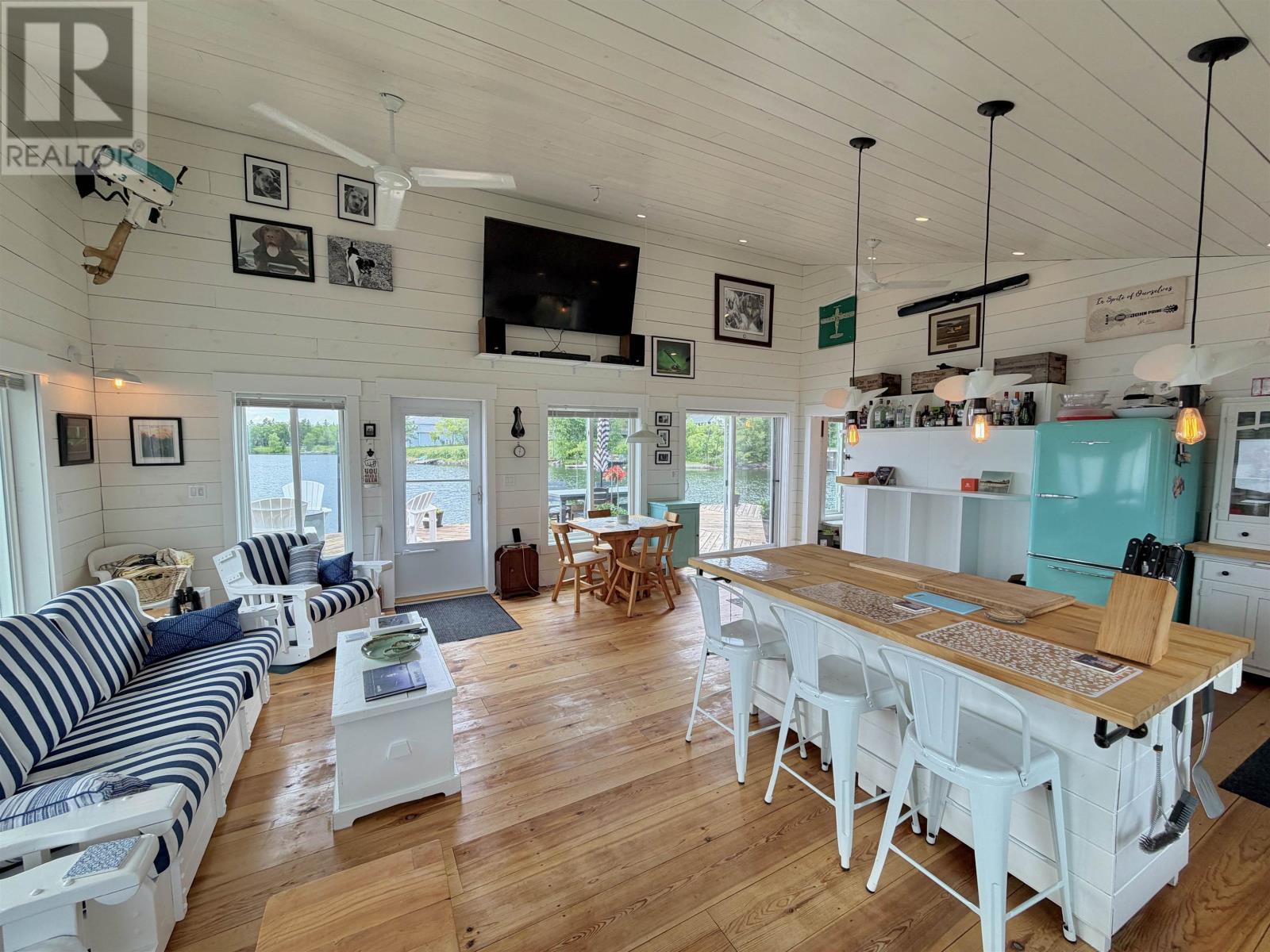 2532 SCHOOL ROAD - 7