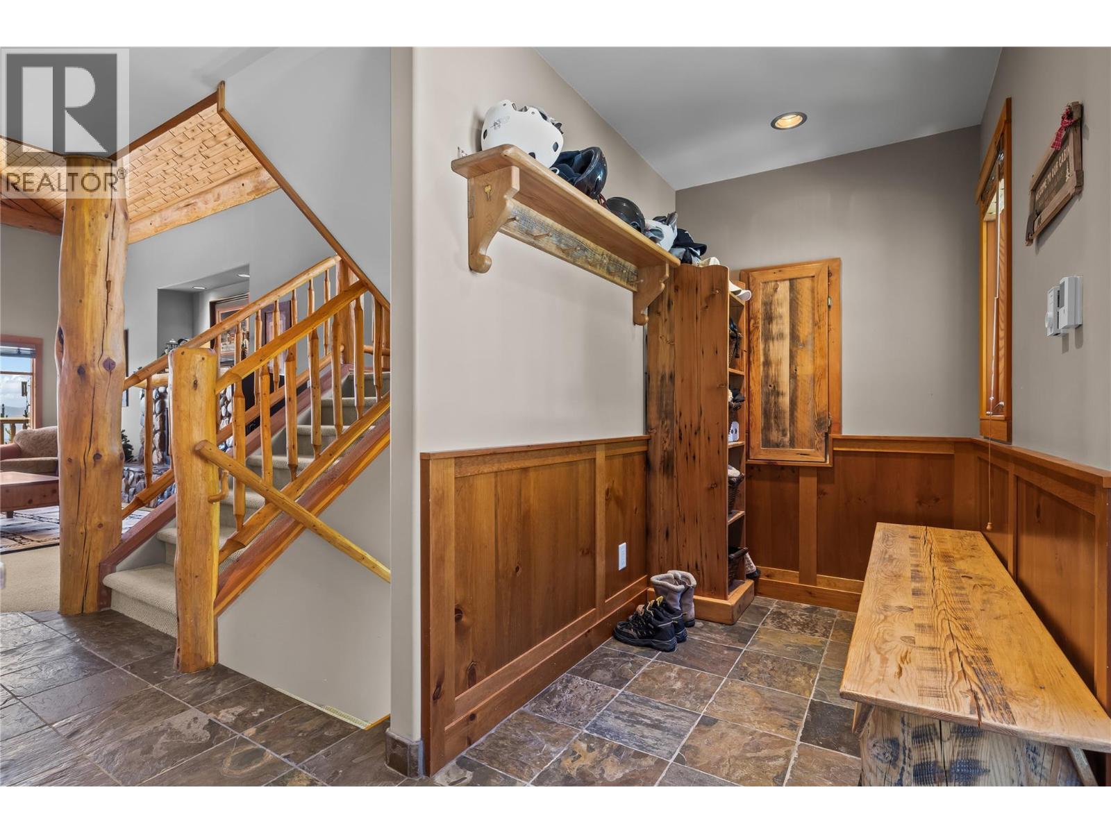 360 Whitehorse Lane Unit# 14, Big White