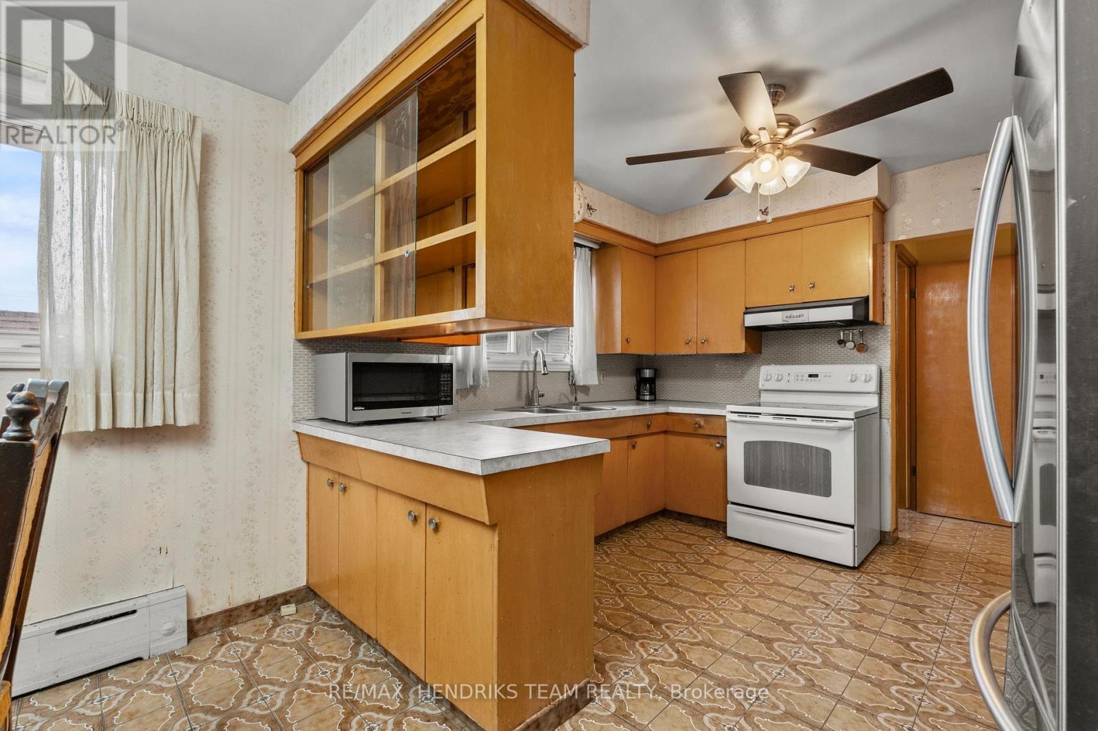 247 GRANTHAM AVENUE - 11