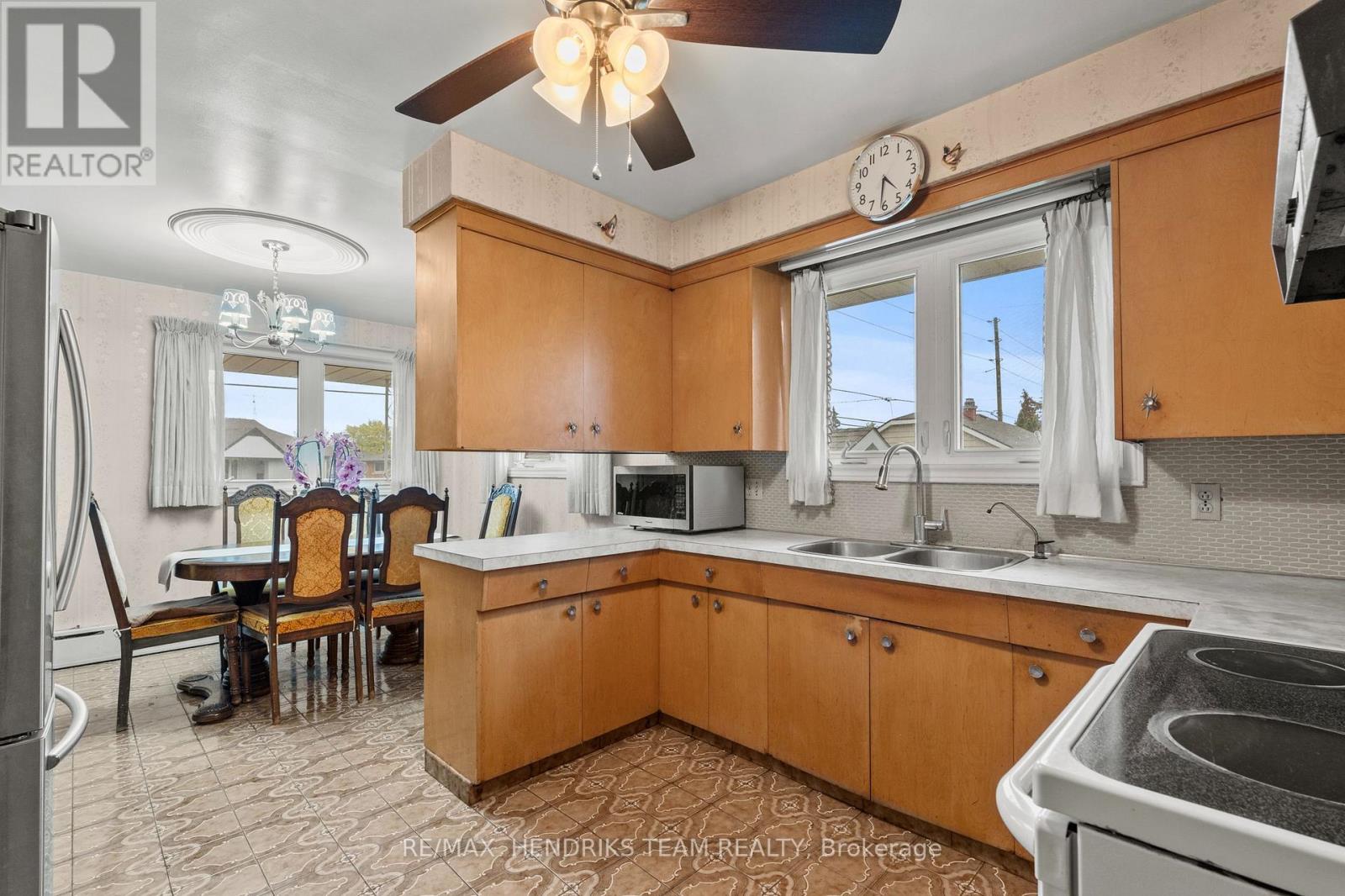 247 GRANTHAM AVENUE - 13
