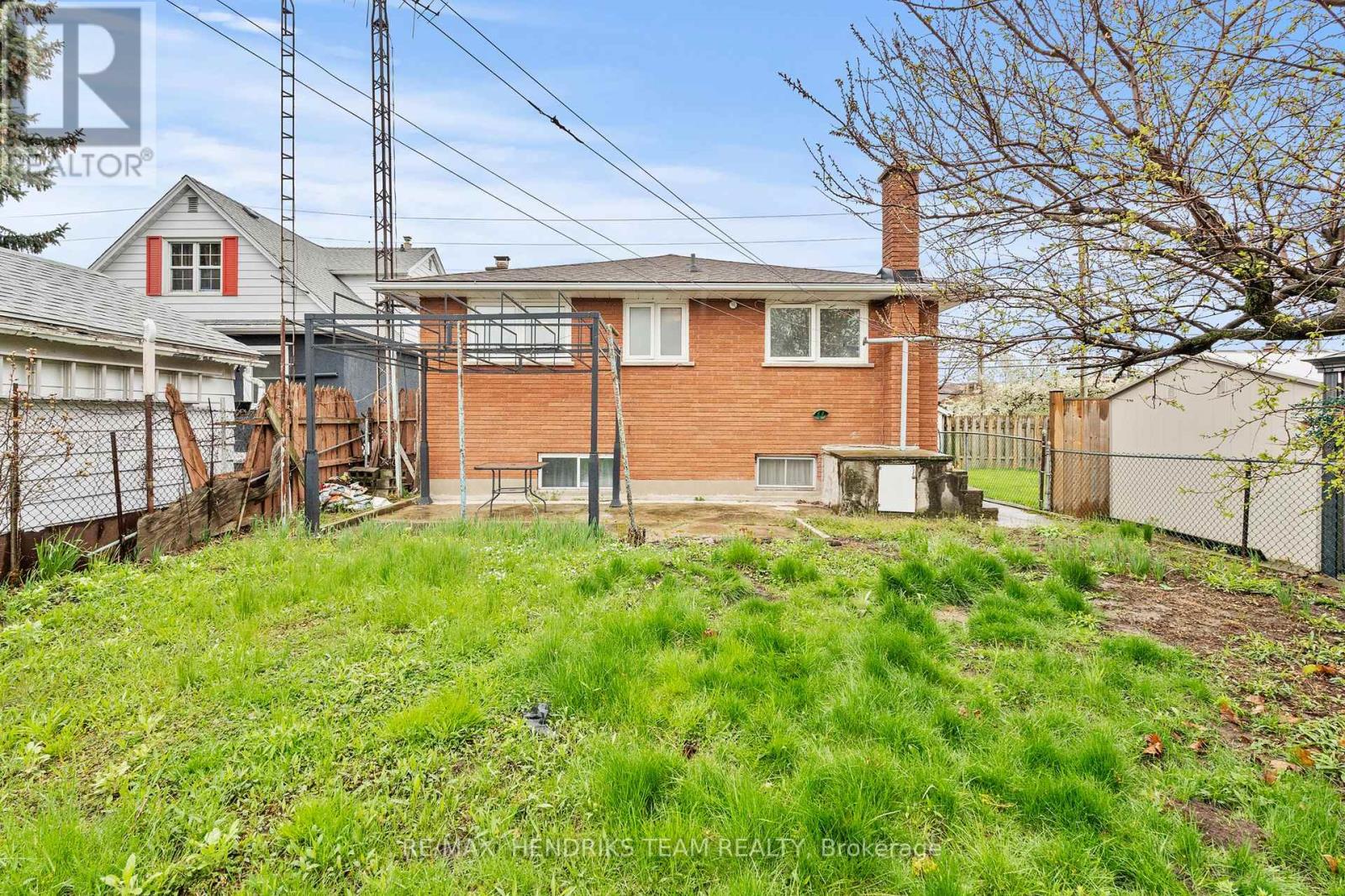 247 GRANTHAM AVENUE - 35