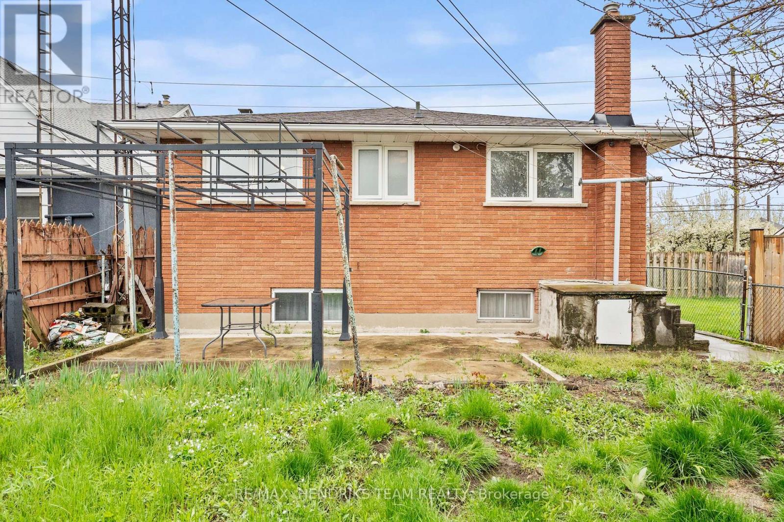 247 GRANTHAM AVENUE - 36