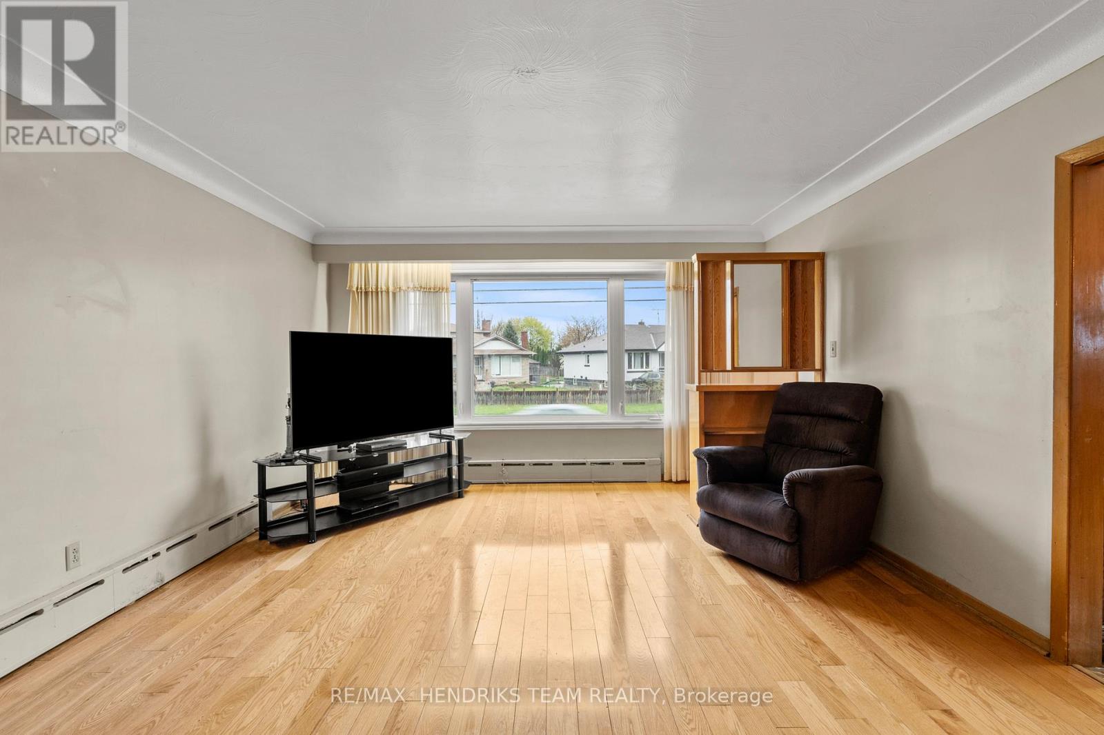 247 GRANTHAM AVENUE - 5