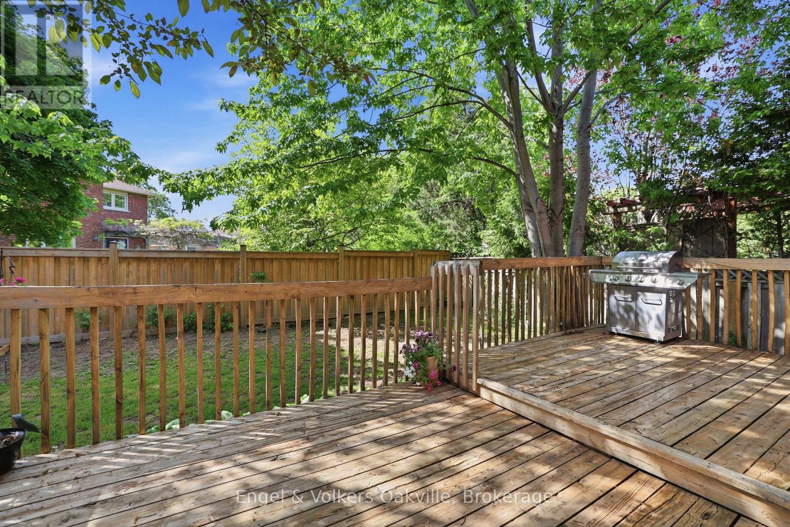 1245 CREEKSIDE DRIVE - 15