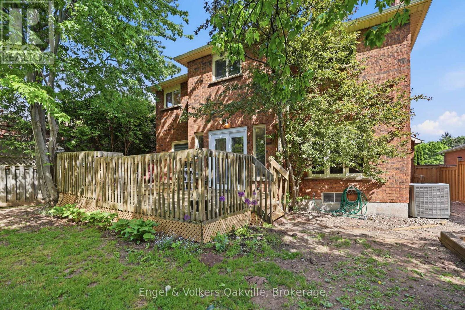 1245 CREEKSIDE DRIVE - 17