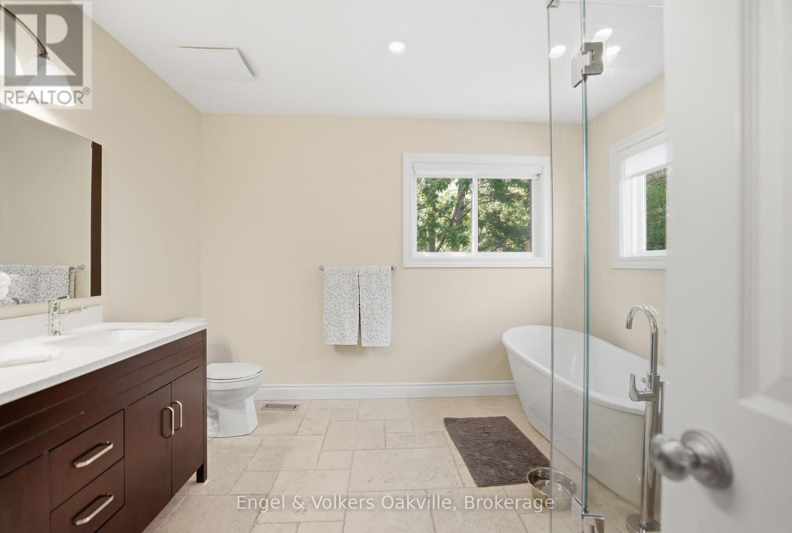 1245 CREEKSIDE DRIVE - 21
