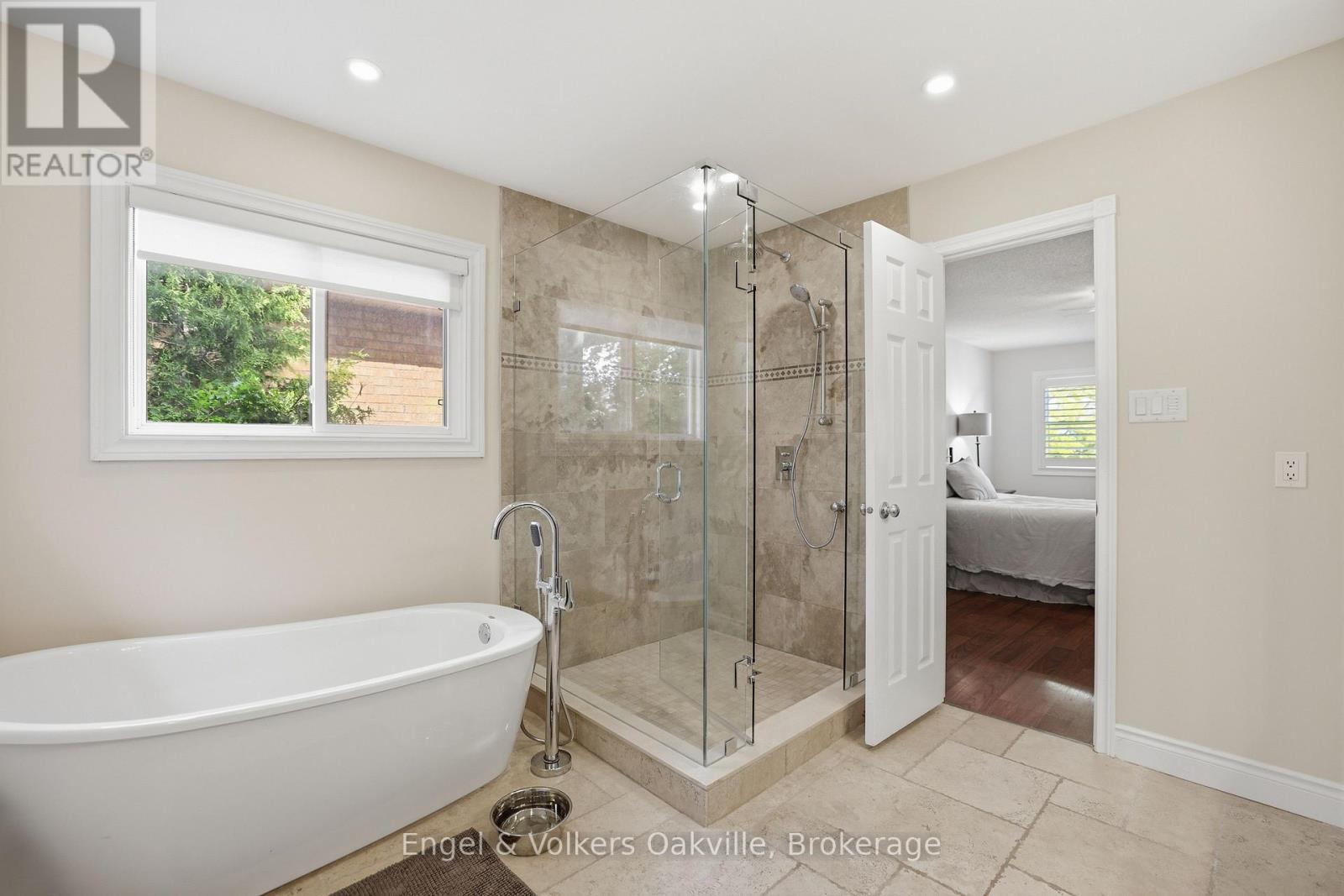 1245 CREEKSIDE DRIVE - 22