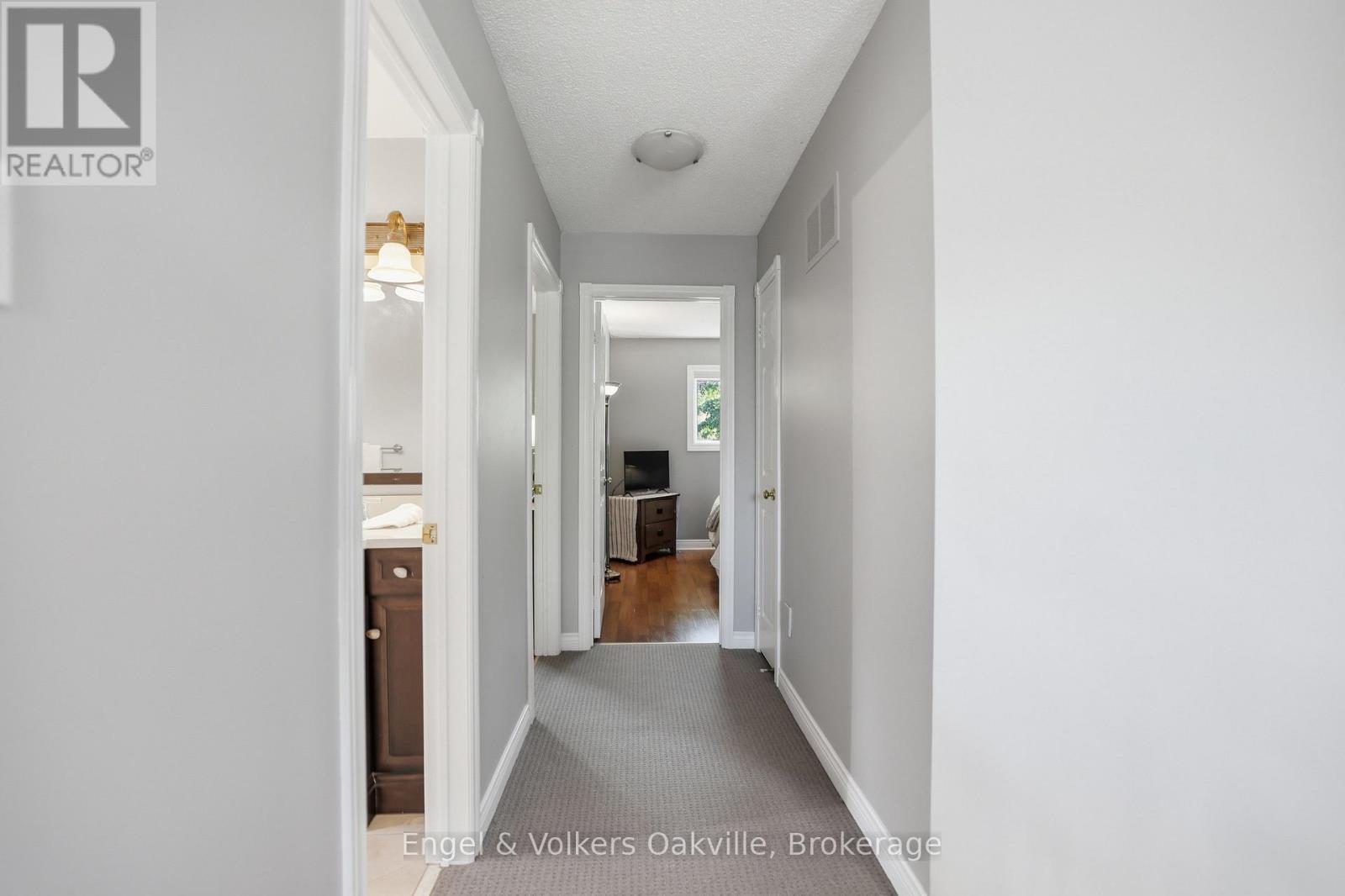 1245 CREEKSIDE DRIVE - 24