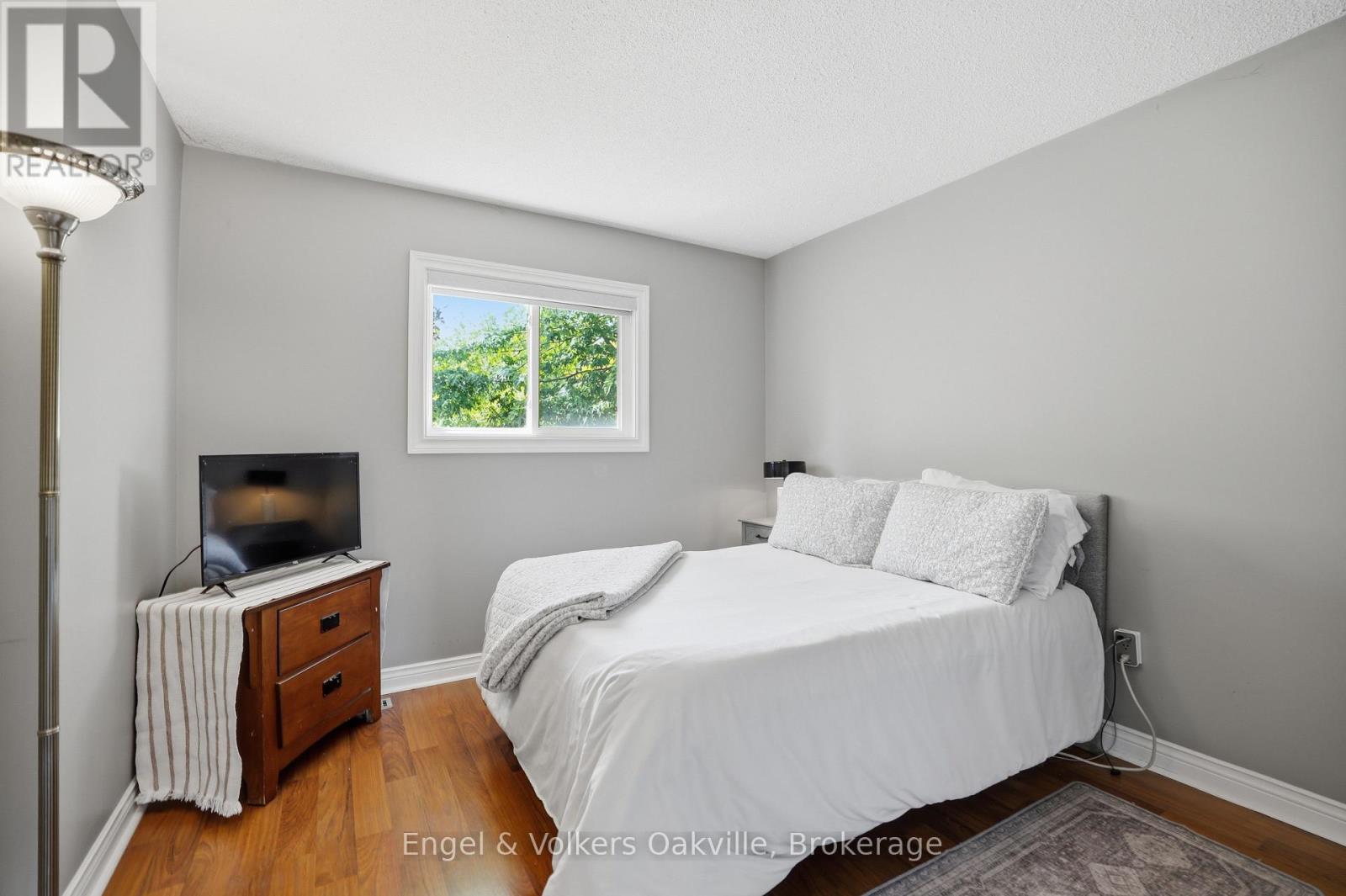1245 CREEKSIDE DRIVE - 29