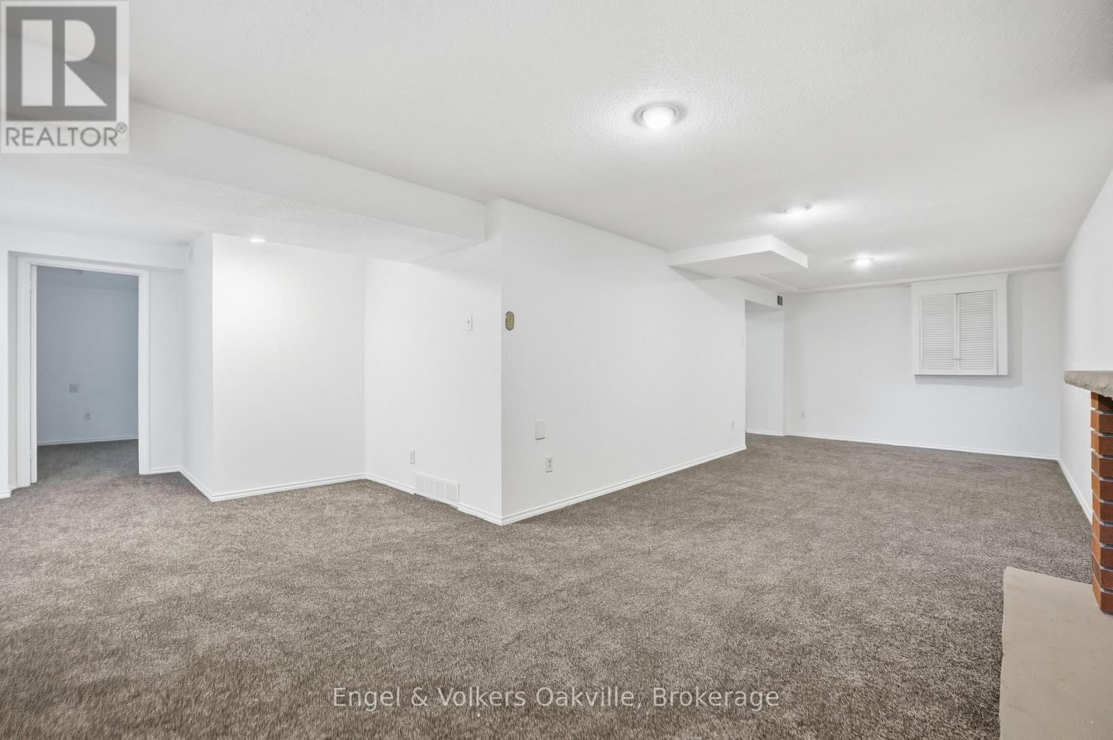 1245 CREEKSIDE DRIVE - 33