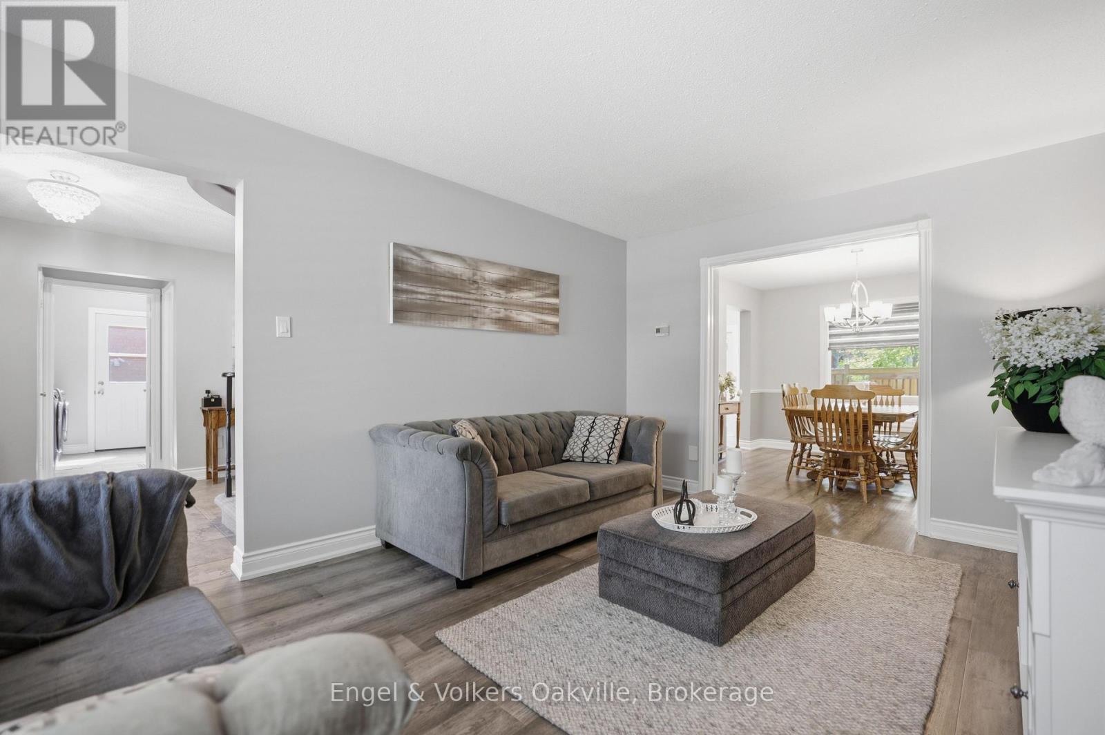 1245 CREEKSIDE DRIVE - 4
