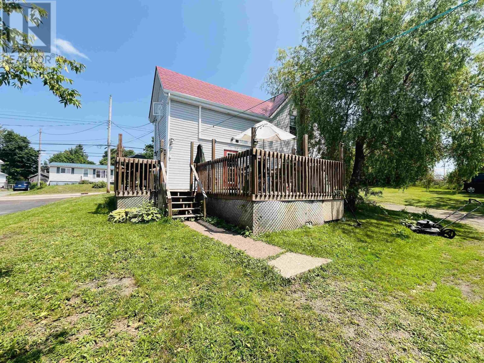 30 Junction Road - 32