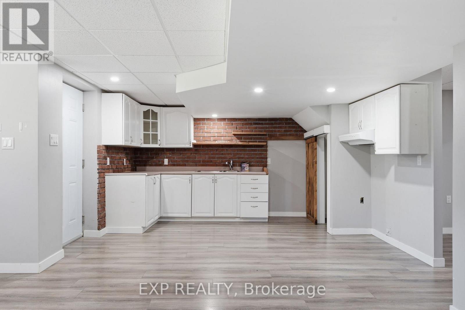 516 ALLISON ROAD - 20