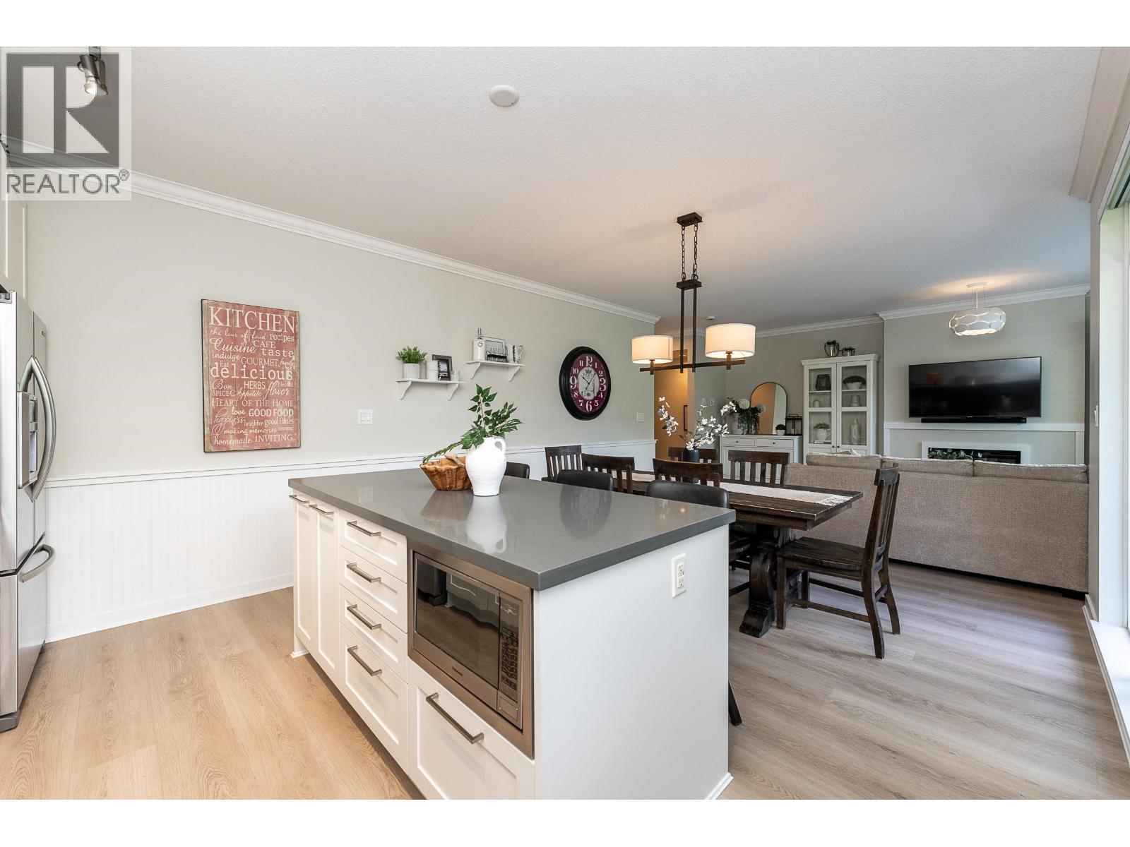25 3461 PRINCETON AVENUE, Coquitlam