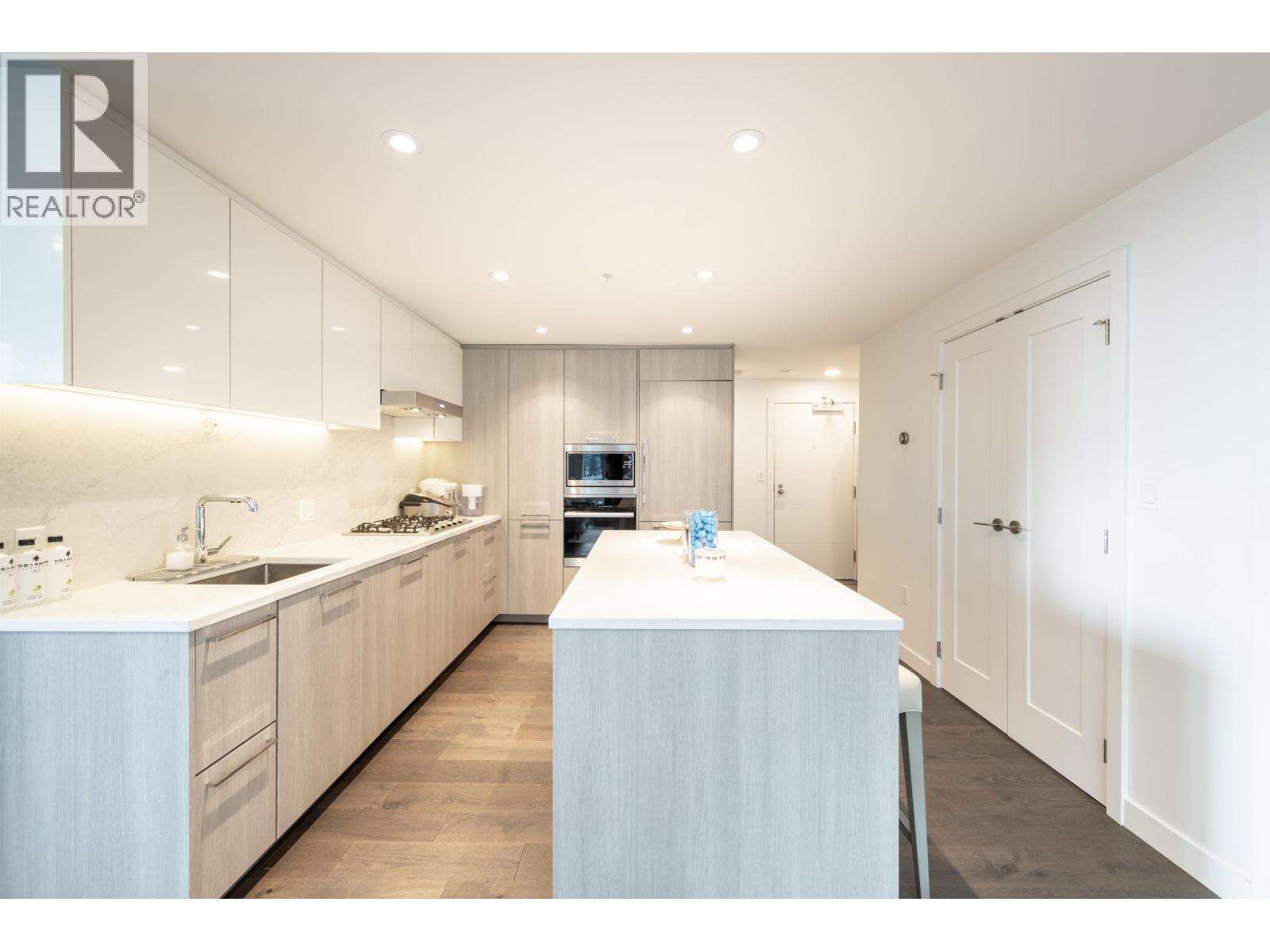 709 8160 MCMYN WAY, Richmond