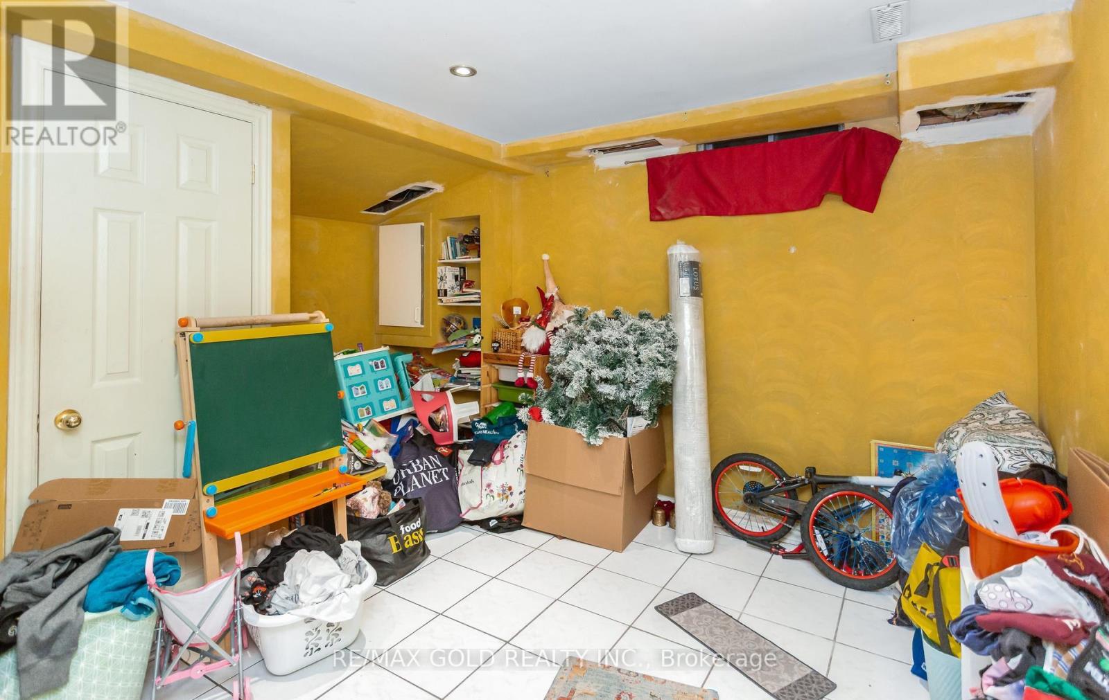 #37 800 DUNDAS STREET W - 42