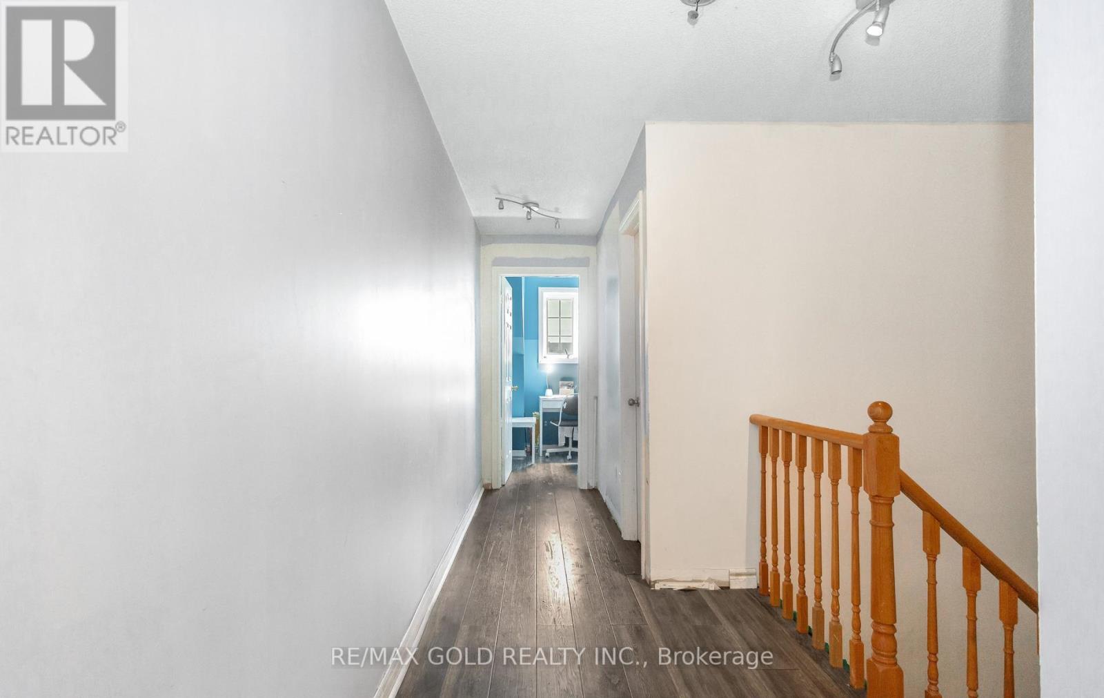 #37 800 DUNDAS STREET W - 36