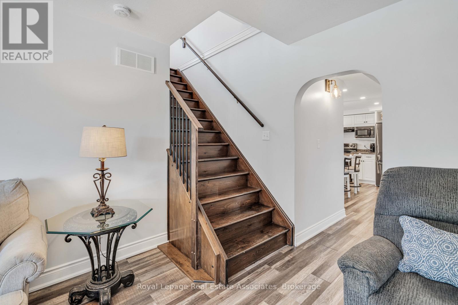 117 HELENA STREET - 25