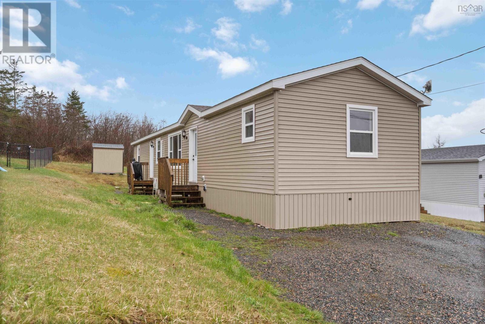 9 High Tide Road - 1