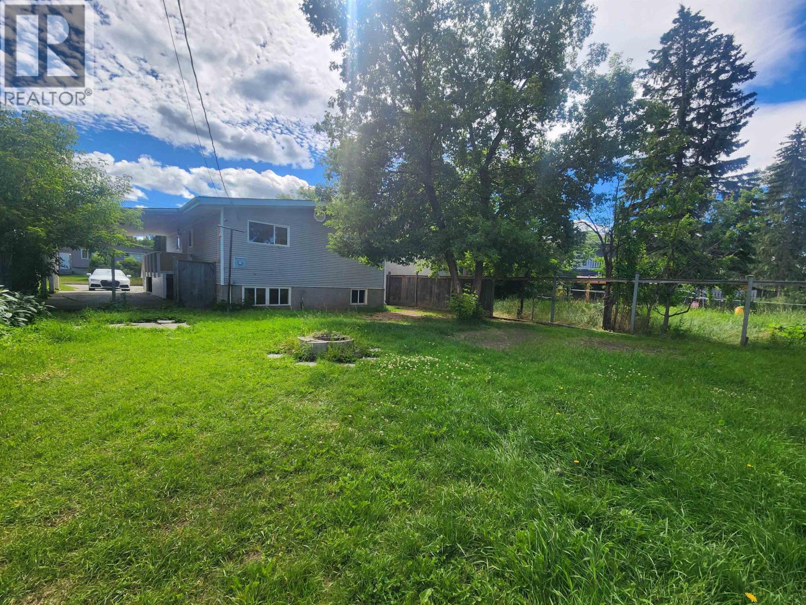 2211 OAK STREET - 22