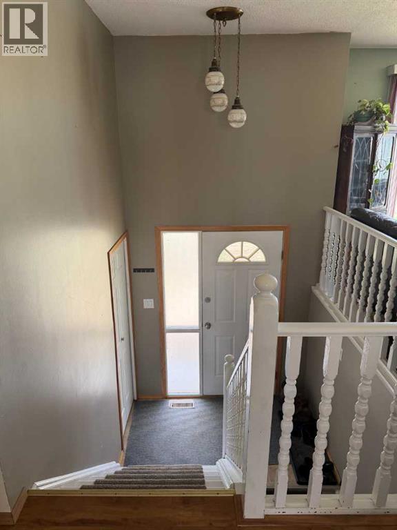 5311 50 Avenue - 11