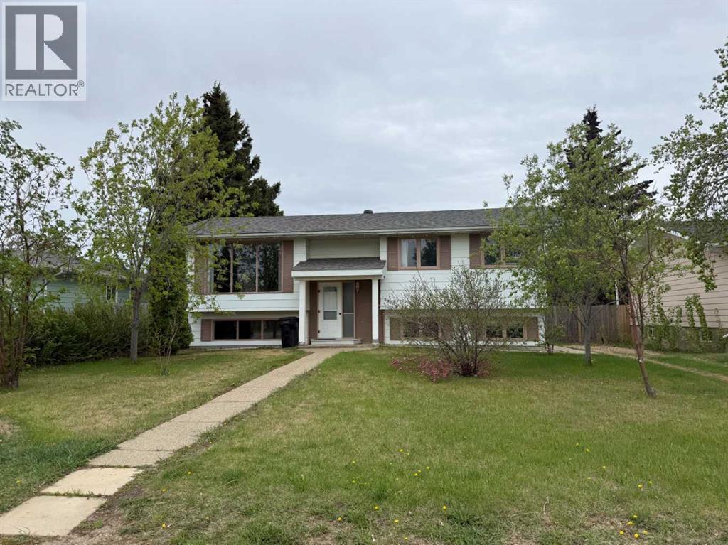 5311 50 Avenue - 1