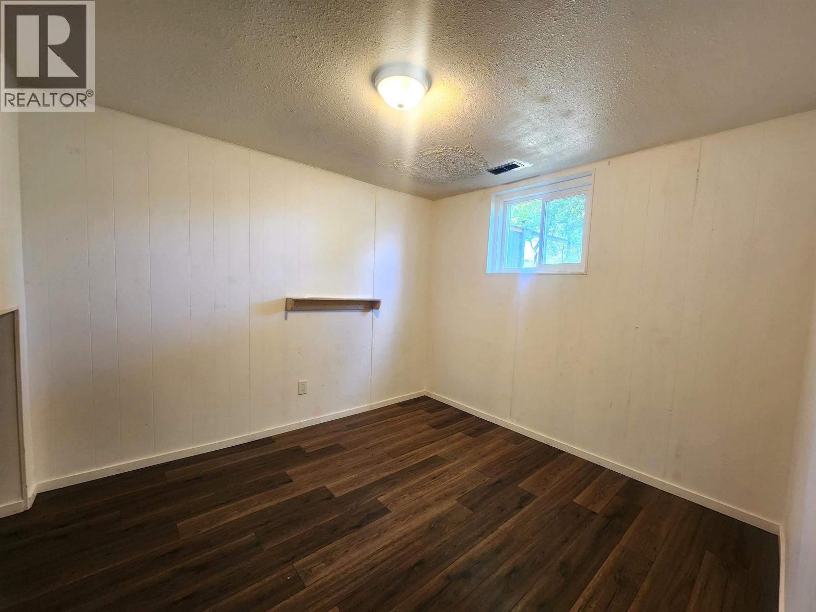 2211 OAK STREET - 17
