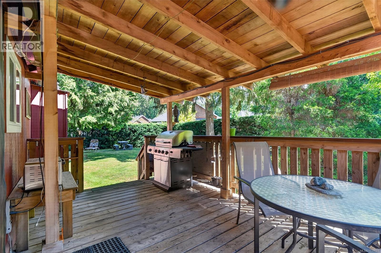 695 Barclay Cres N - 20