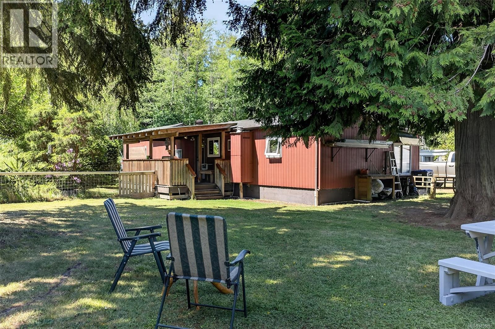 695 Barclay Cres N - 15