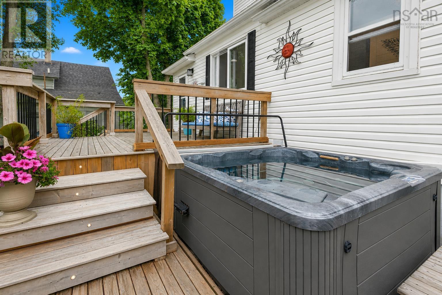 Property 33 of 40 of 67 Milton Street