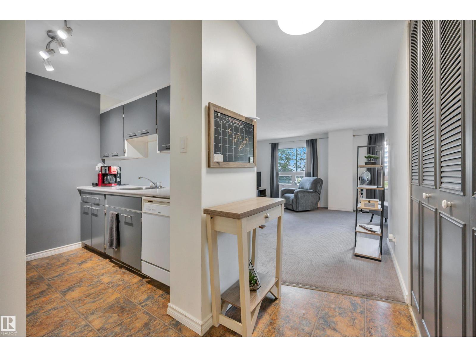 #204 12303 JASPER AV NW - 10