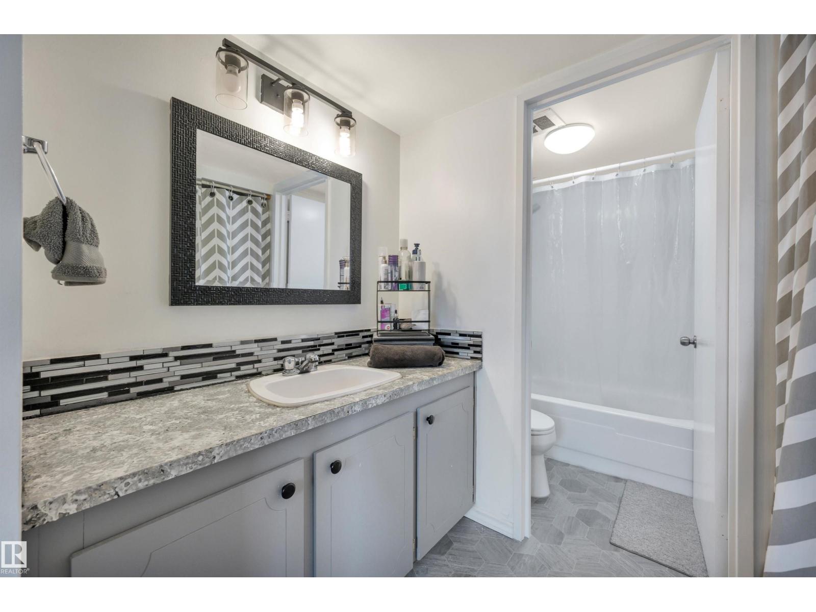 #204 12303 JASPER AV NW - 21