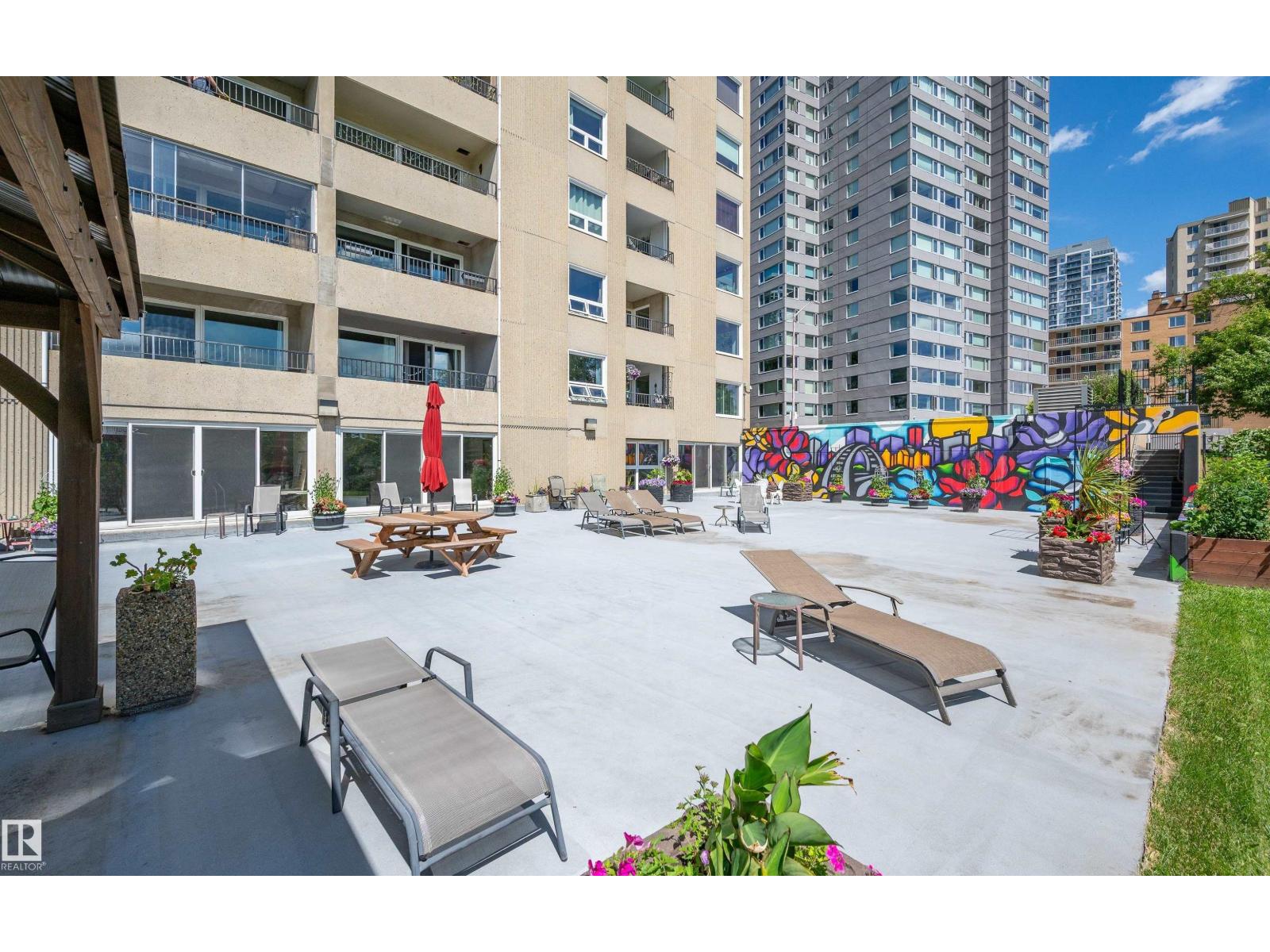 #204 12303 JASPER AV NW - 33
