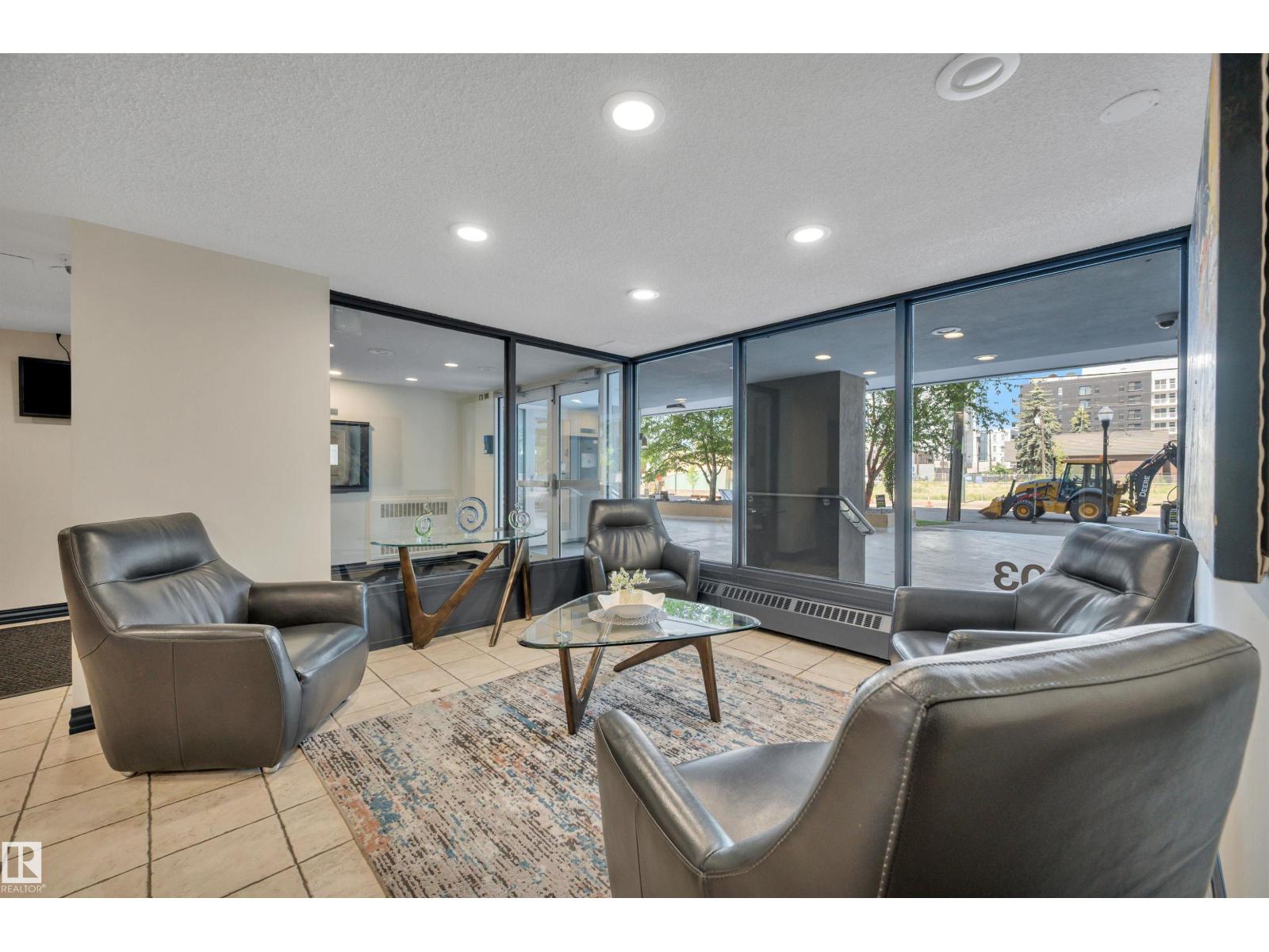 #204 12303 JASPER AV NW - 6