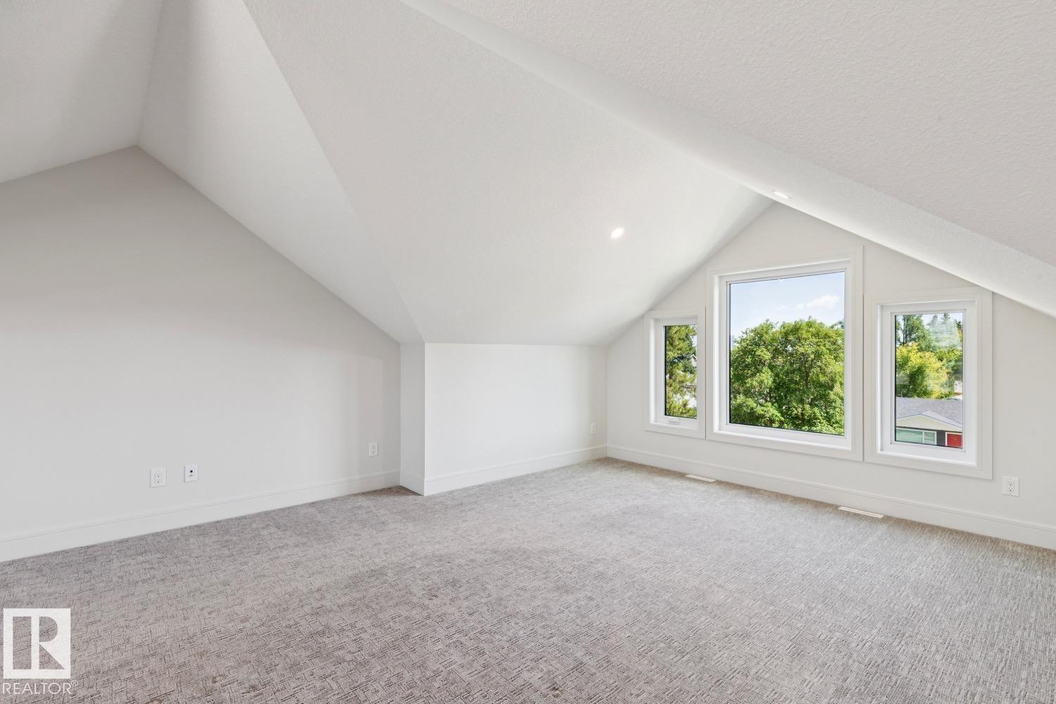 8928 148 ST NW — photo 34