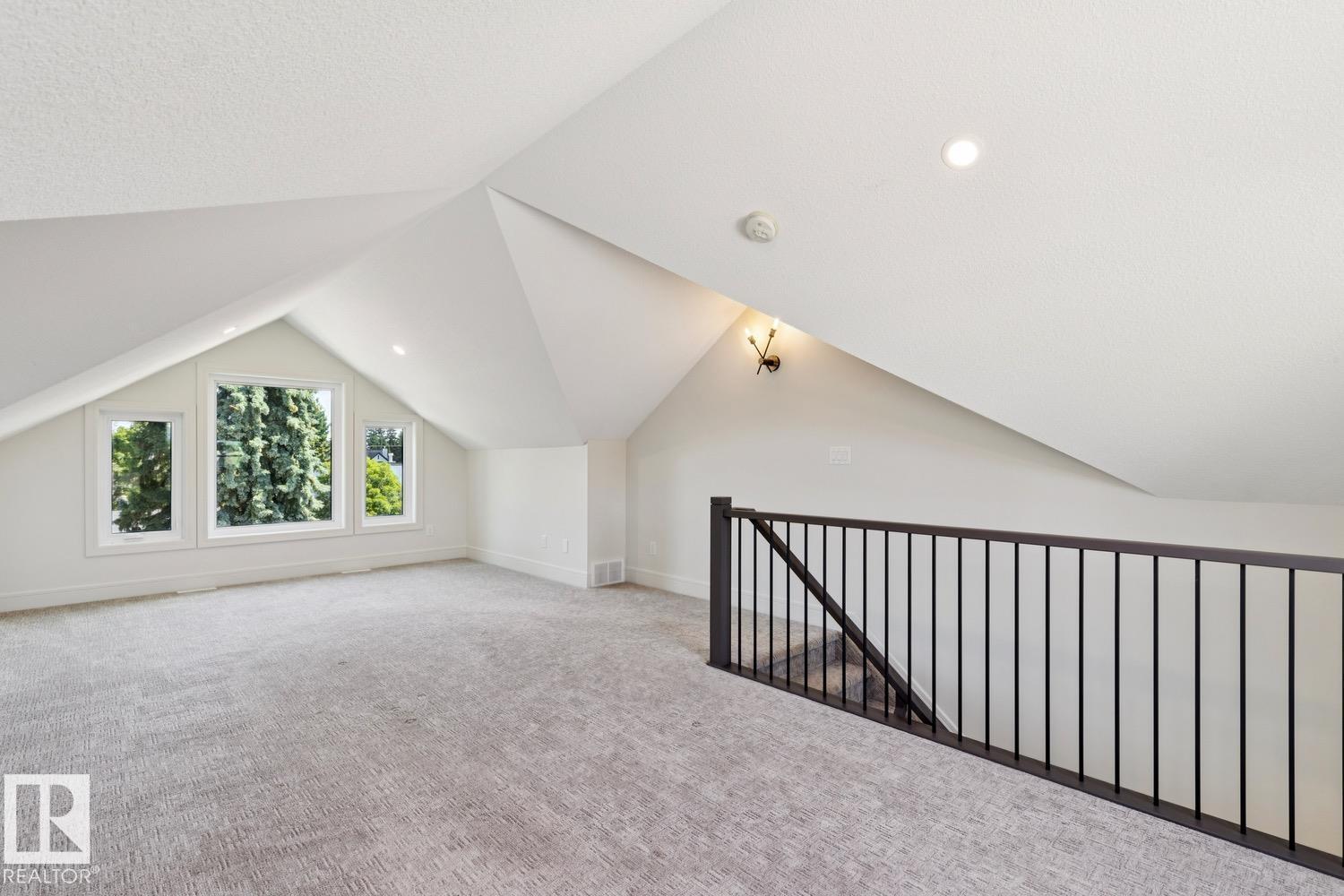 8928 148 ST NW — photo 39
