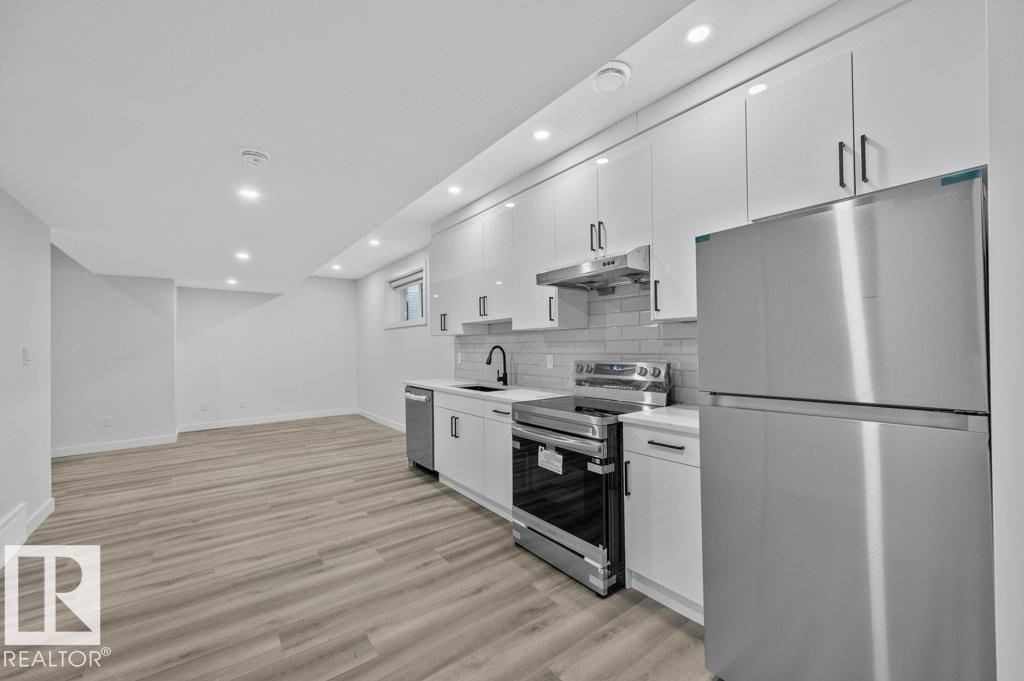 9733 153 ST NW - 16