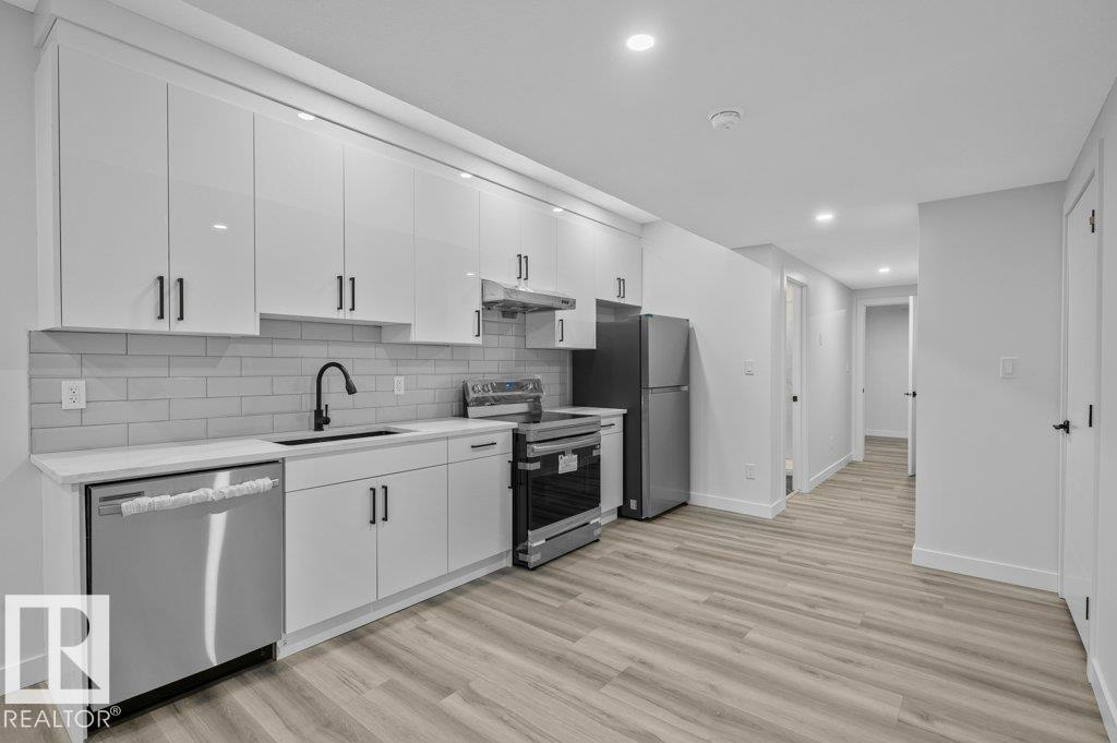 9733 153 ST NW - 17