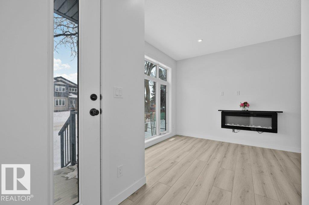 9733 153 ST NW - 3