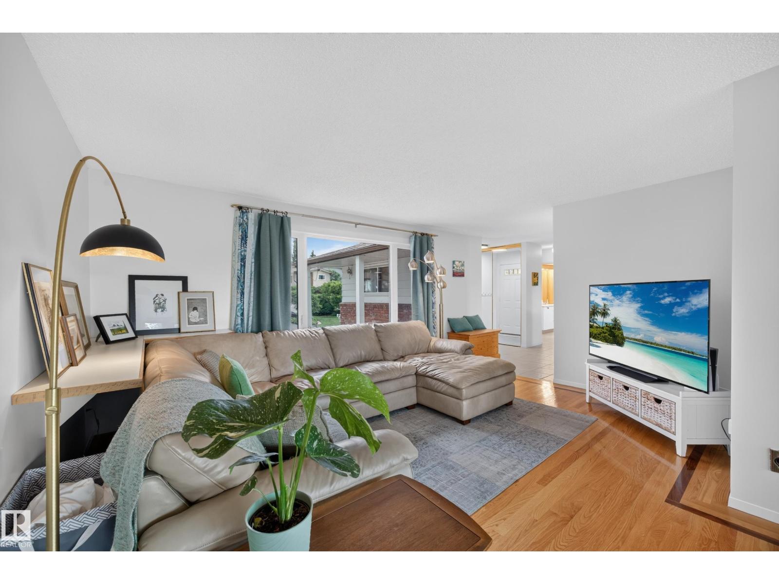 3411 103 AV NW — photo 15